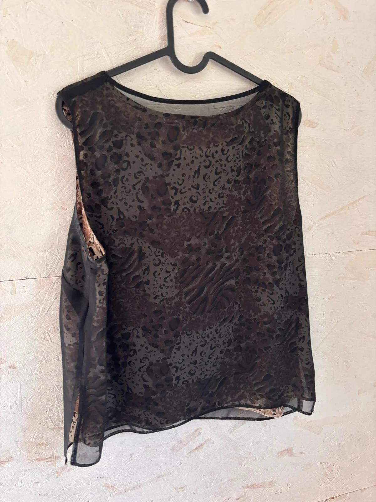 Double layered sleeveless top with leopard/animal print – Size 44 (estimated) Very good condition – photo 7